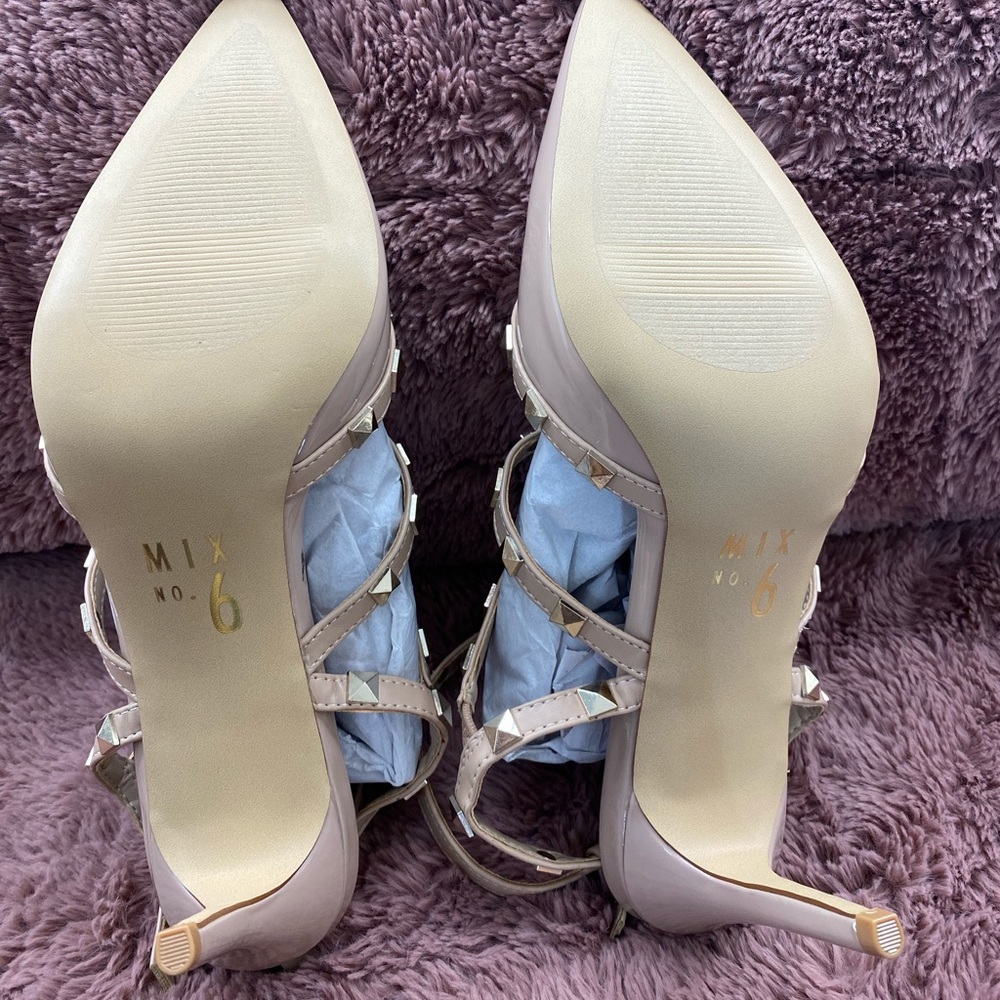 Studded Heels - Picture 6 of 9